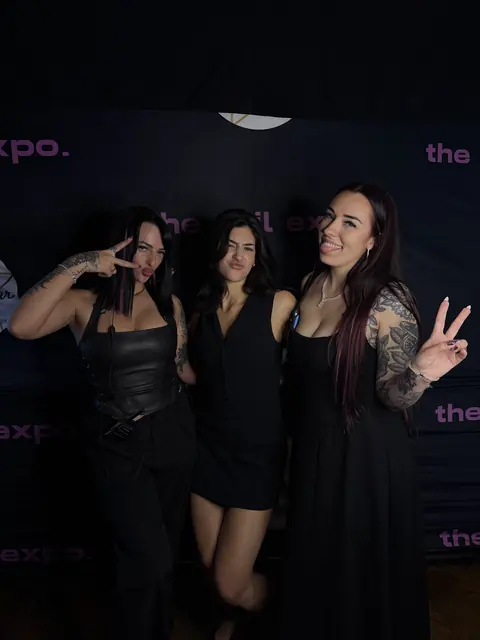 Friends enjoying The Nail Expo together